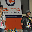 Este dúo deleitó con su música a las mujeres presentes en la sede de Centro Democrático